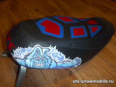 Перетяжка сидений снегоходов
