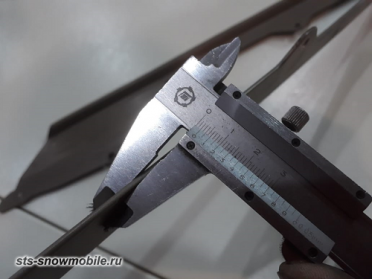 Задний бампер на снегоход Boondocker LYNX DS850 (длина гусеницы-3900) артикул STSЗБс015