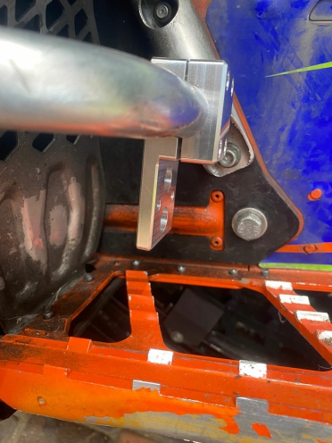 Ограничитель положения ноги. Для снегоходов Polaris . Артикул STSAC030