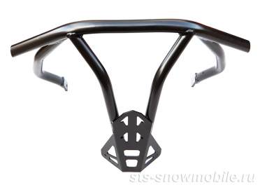 Новый передний бампер на Ski-Doo Summit X 850.  Не совместим с дополнительной пластиковой защитой (толстостенная труба АМГ5). артикул STSПБс017