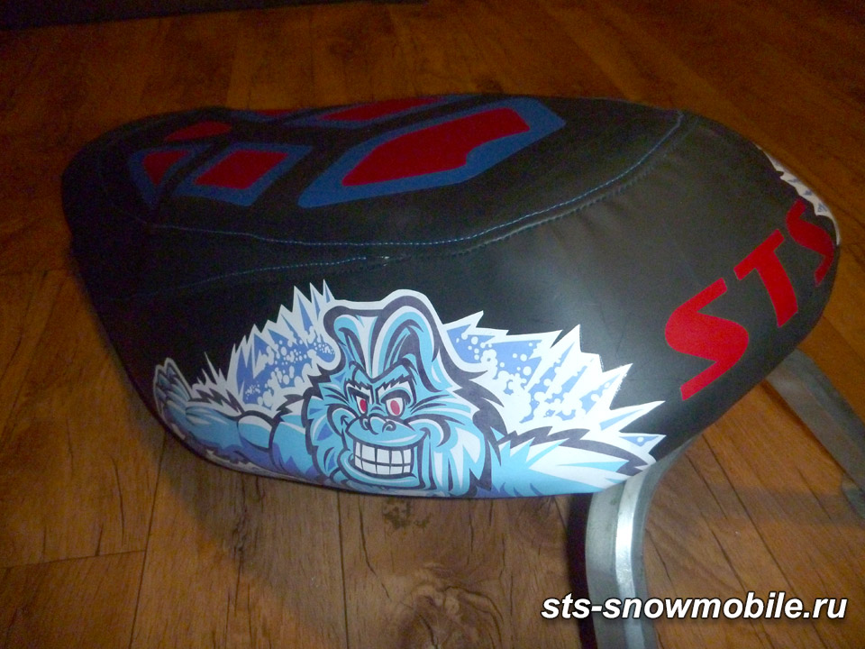 Перетяжка сидений снегоходов