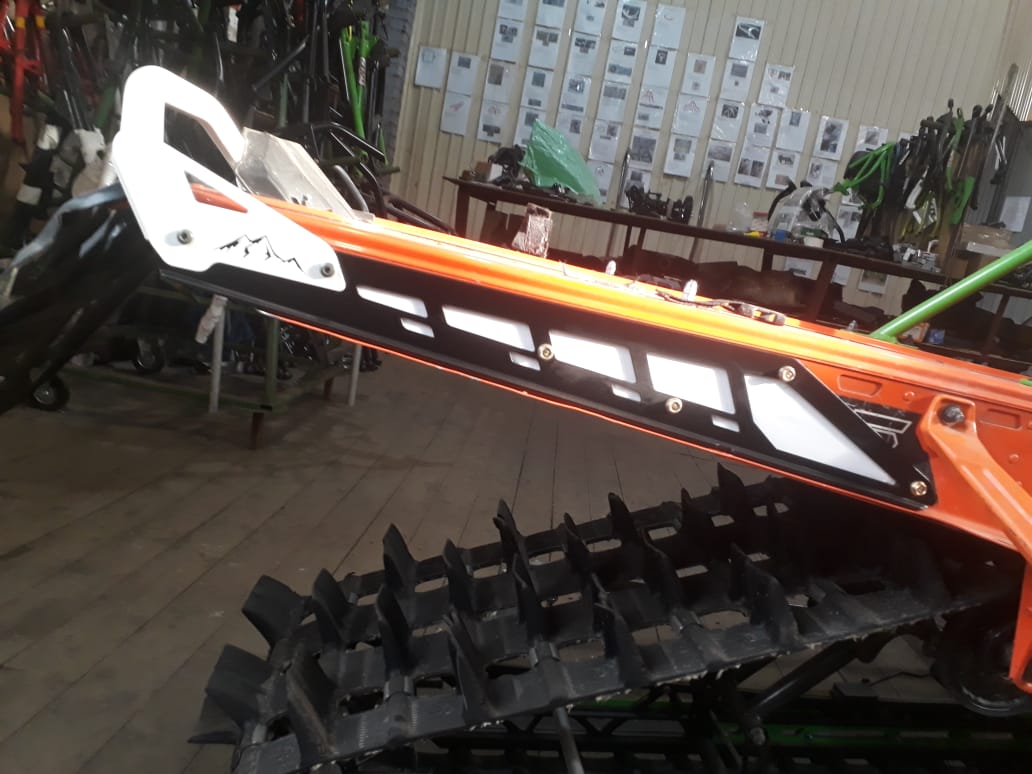 Новинка!!! Задний бампер Polaris Axys 155